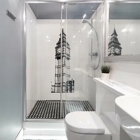 Apartment Metro Nowy Swiat *